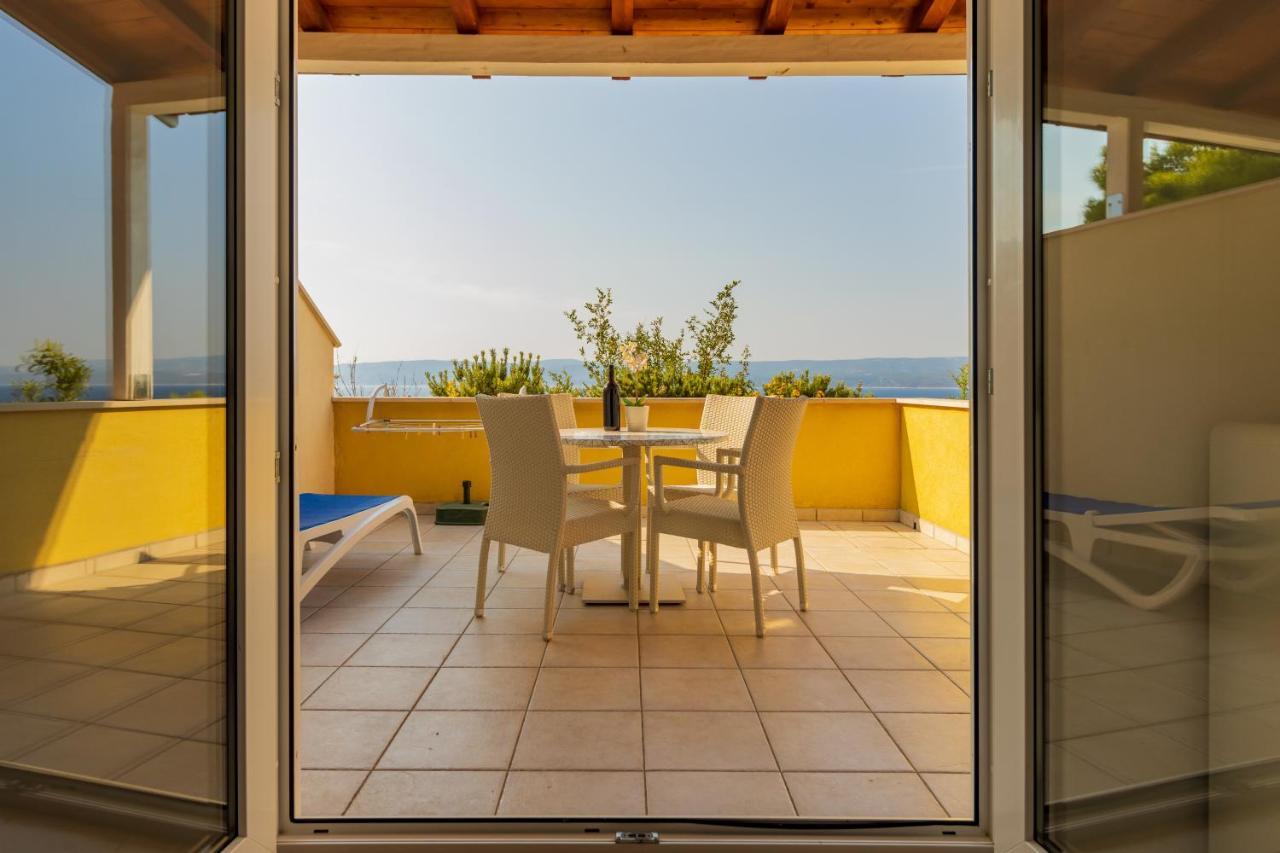 Luxury Apartments Villa Ruzmarina With New Heated Infinity Pool And Lounge Area Marusici  Экстерьер фото