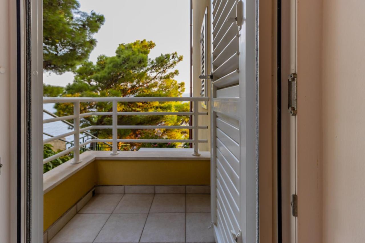 Luxury Apartments Villa Ruzmarina With New Heated Infinity Pool And Lounge Area Marusici  Экстерьер фото